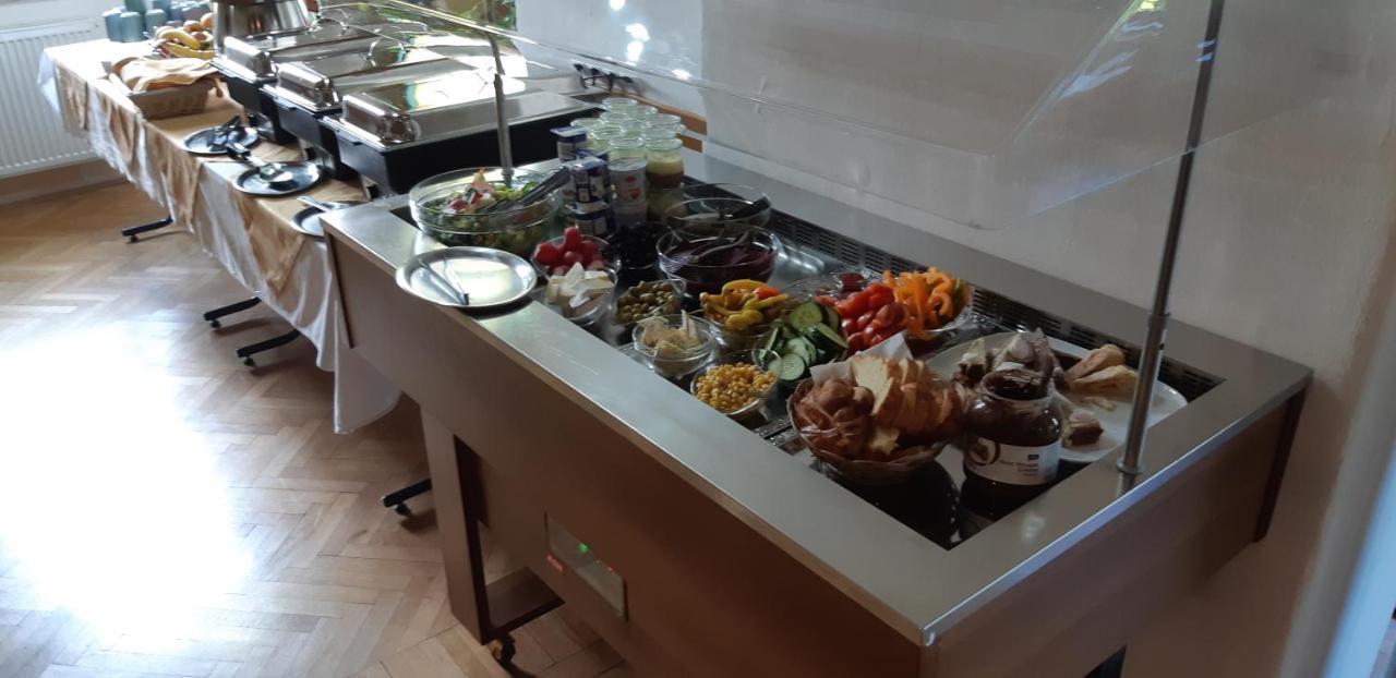 סמרינג Kurhotel Renona Rehabilitation מראה חיצוני תמונה