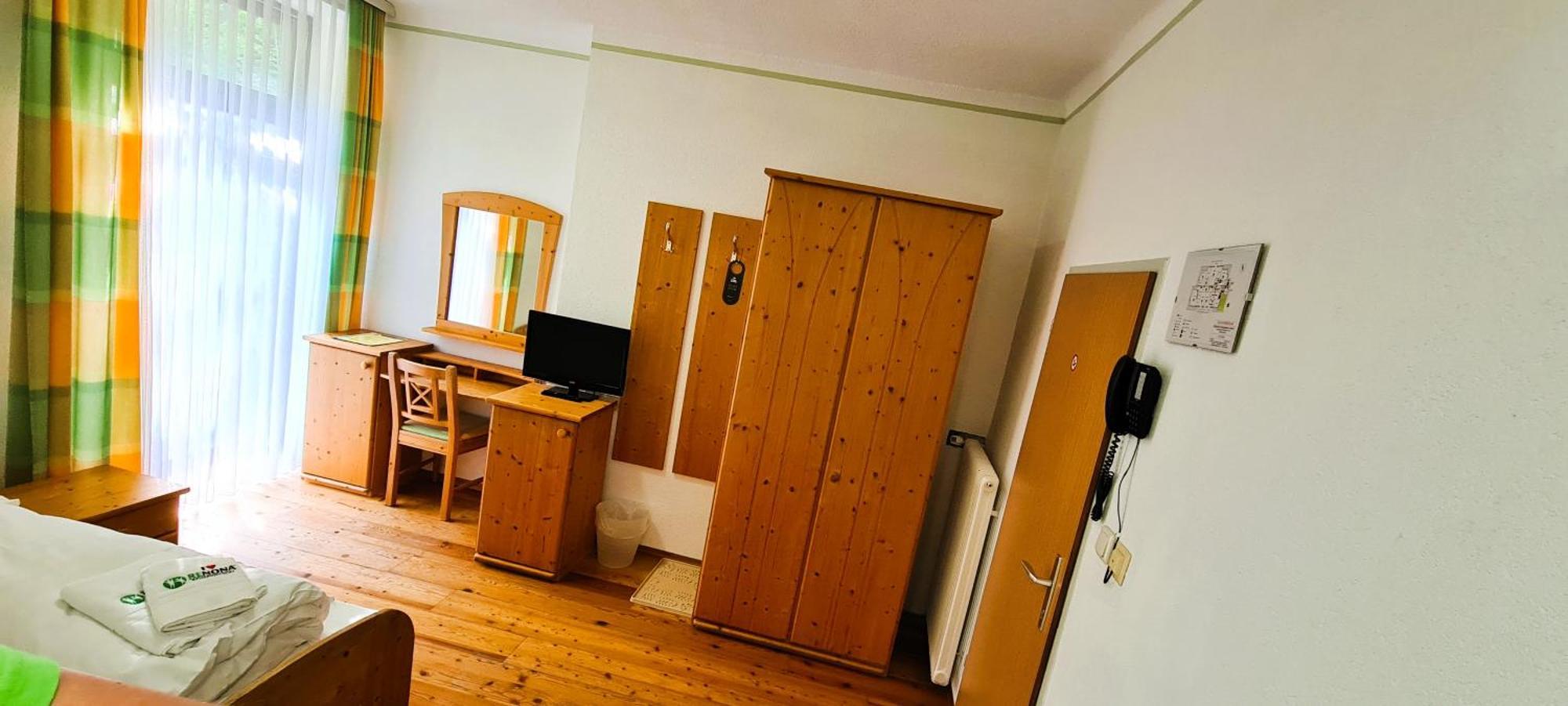 סמרינג Kurhotel Renona Rehabilitation מראה חיצוני תמונה